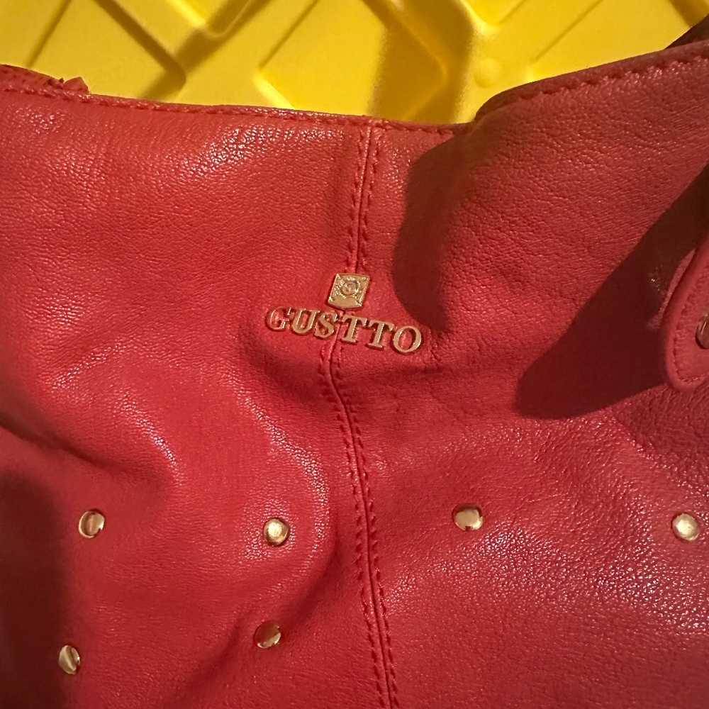 Gustto Red Purse